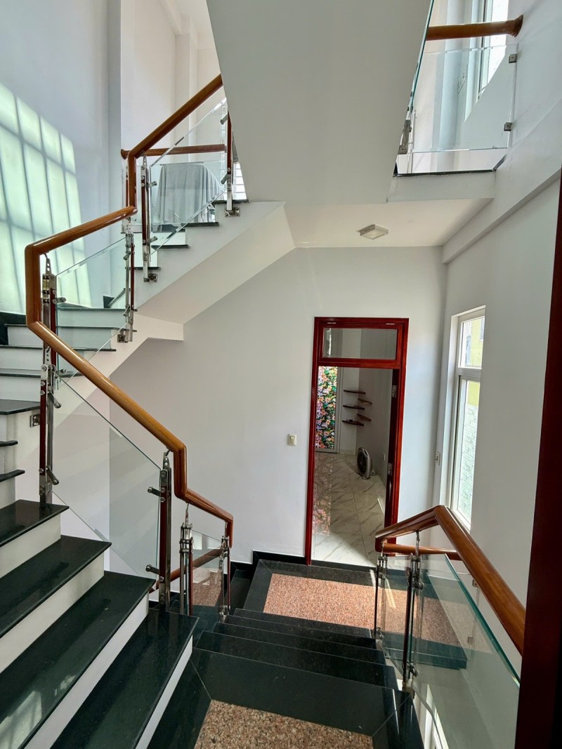 ♣ Góc Mặt Tiền Phạm Văn Nghị, đường 7.5m, 60m2, 4 mê hiện đại, 10.x tỷ