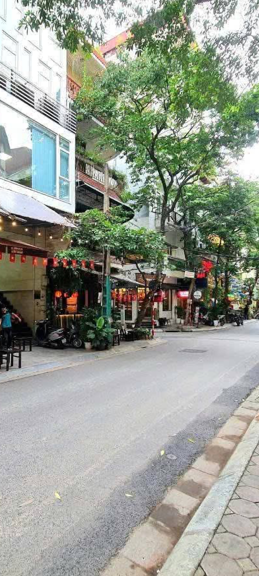 BÁN NHÀ ĐẸP LINH LANG - DIỆN TÍCH LỚN - KINH DOANH - OTO TRÁNH VÀO NHÀ -LÔ GÓC - 3 MẶT THOÁNG - Ở SƯỚNG