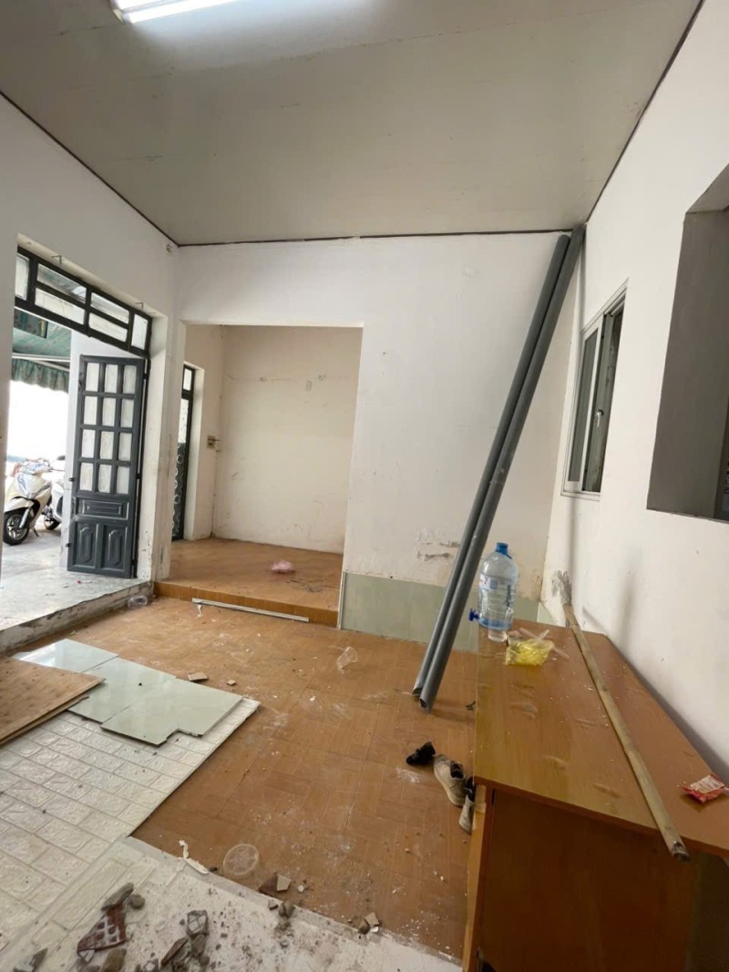 ♥ Nhà Kiệt Rộng sát đường Trần Cao Vân, 70m2, ngang 6m, 3.35 tỷ