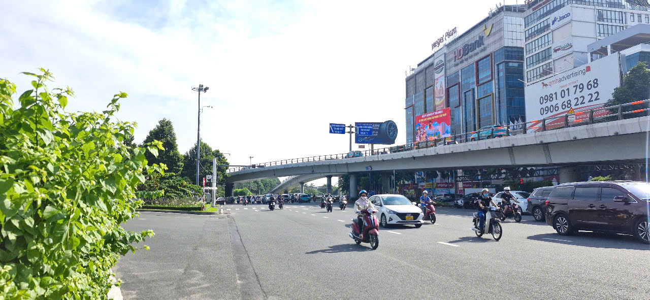 Bán Gấp Nhà 4 Tầng Sát Mặt Tiền Cộng Hòa – Gần Ga T3, LOTTE, Công Viên Hoàng Văn Thụ – Giá Cực Tốt!"