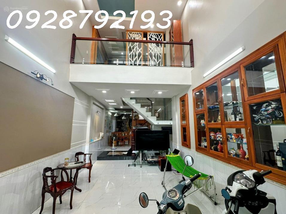 HXH Thoại Ngọc Hầu, Tân Phú gần UBND Quận, 5.3x16m, 3T, 4PN chỉ 6 tỷ...