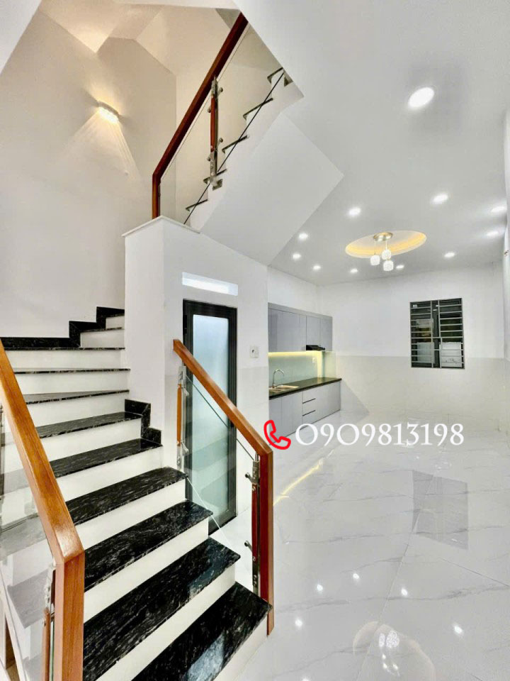 Nhà Mới Quận 5 - SHR & Giá Tốt Chốt Nhanh!