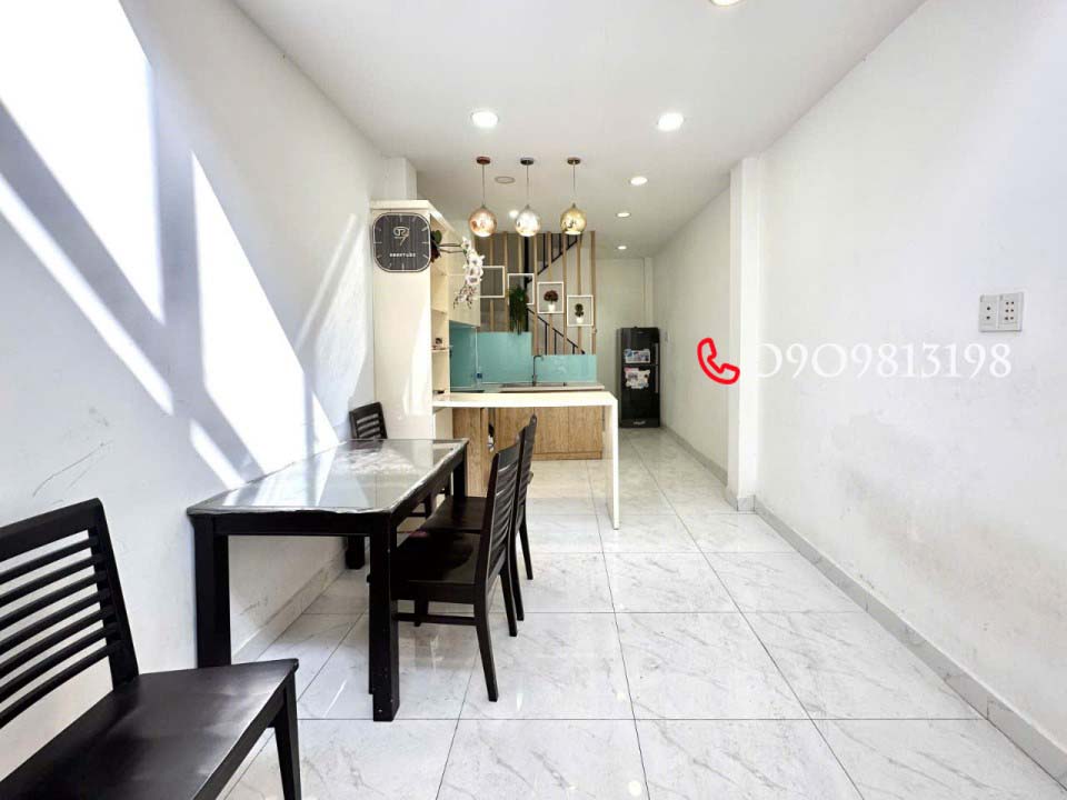 Ở Ngay Nhà Khu VIP Quận 1 SHR Giá TL Tốt!