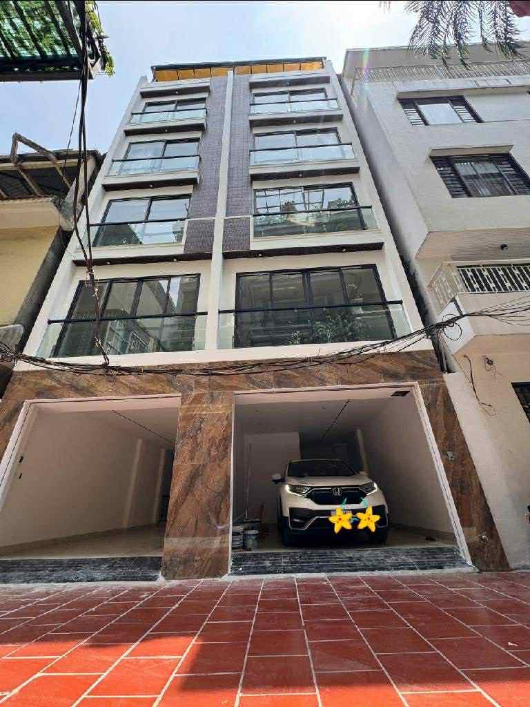 bán nhà Nguyễn Sơn- bệnh viện Tâm Anh, 6 tầng thang máy, gara, nở hậu, full nội thất