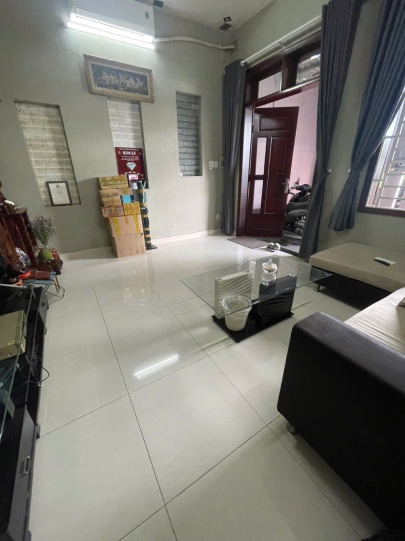 Bán nhà 4 tầng Long Bình, Q.9, HXH đường Số 4, 76m2, 4 PN, SH, 4.65 tỷ. LH: 0933125879