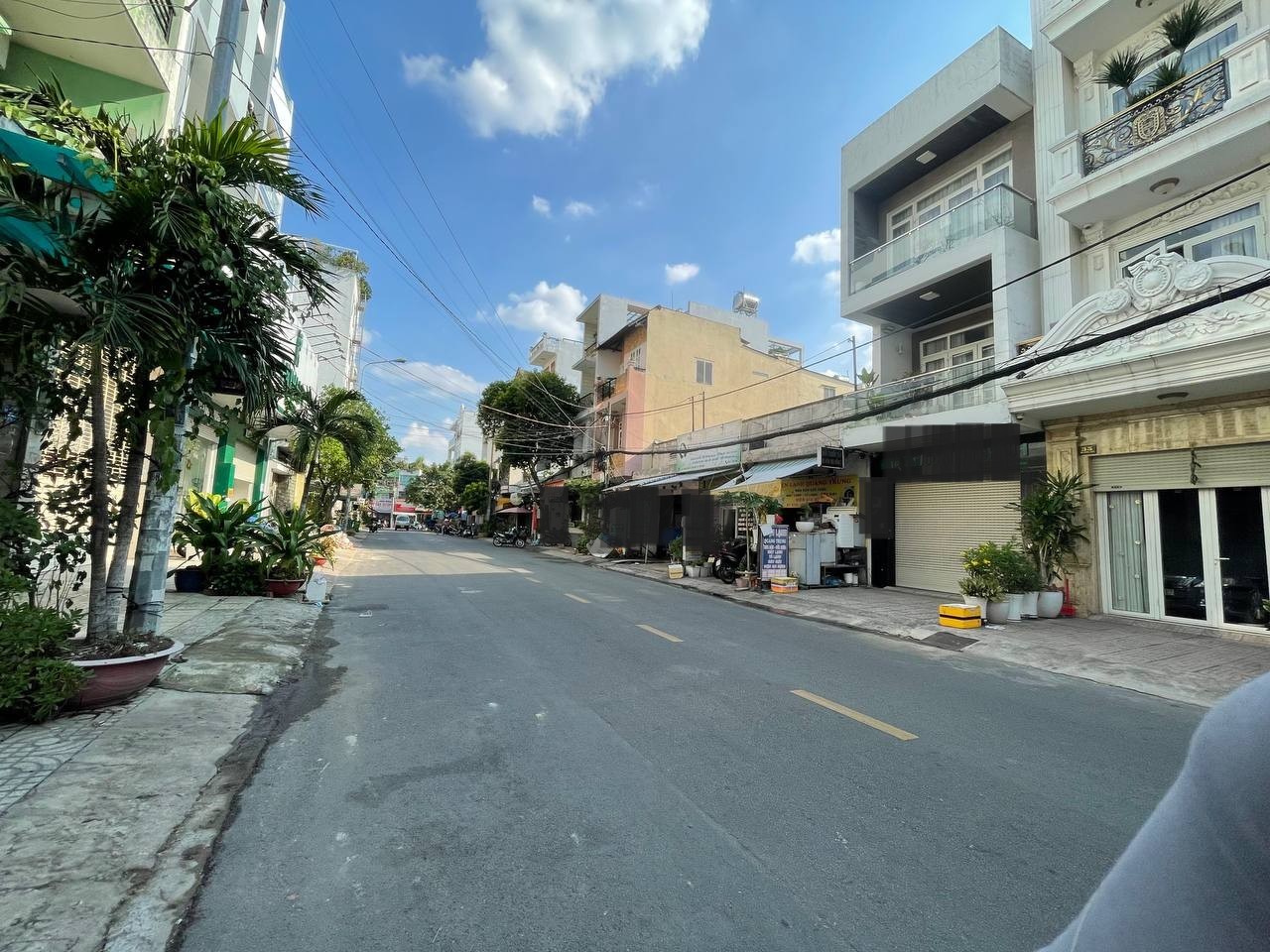 Bán nhà MTKD 95m2 Ngang 8m - Đường Võ Công Tồn, Quận Tân Phú