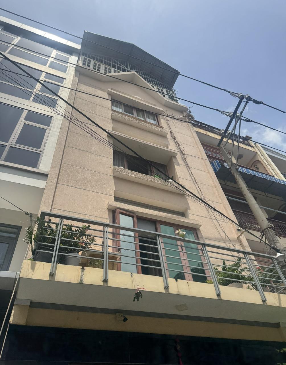 **Bán nhà đường Lạc Long Quân** phường 10 Tân Bình (5*15) 4 tầng