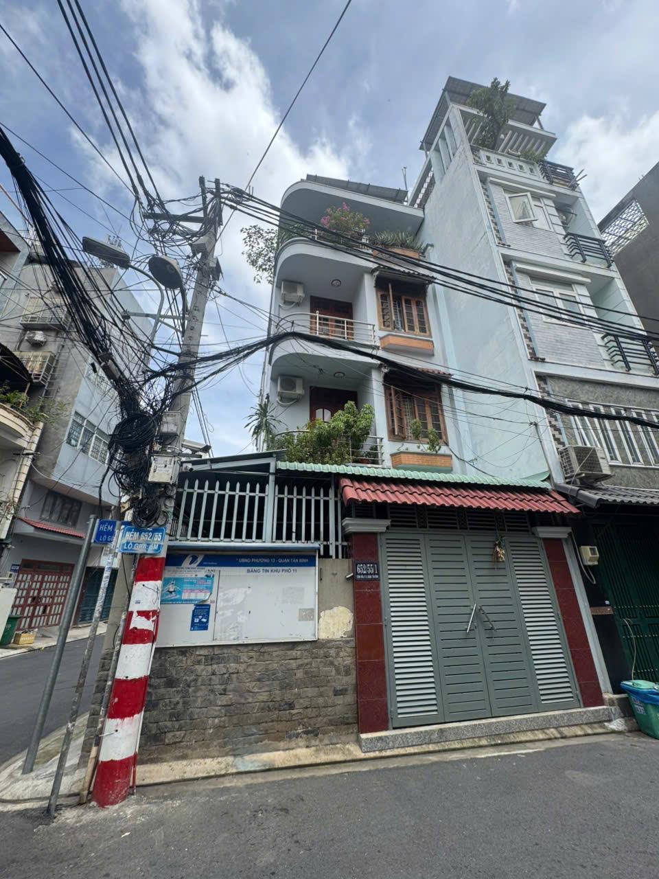 **Bán nhà hẻm 158 Hoàng Hoa Thám** phường 12 Tân Bình (5x14,5) ga T3