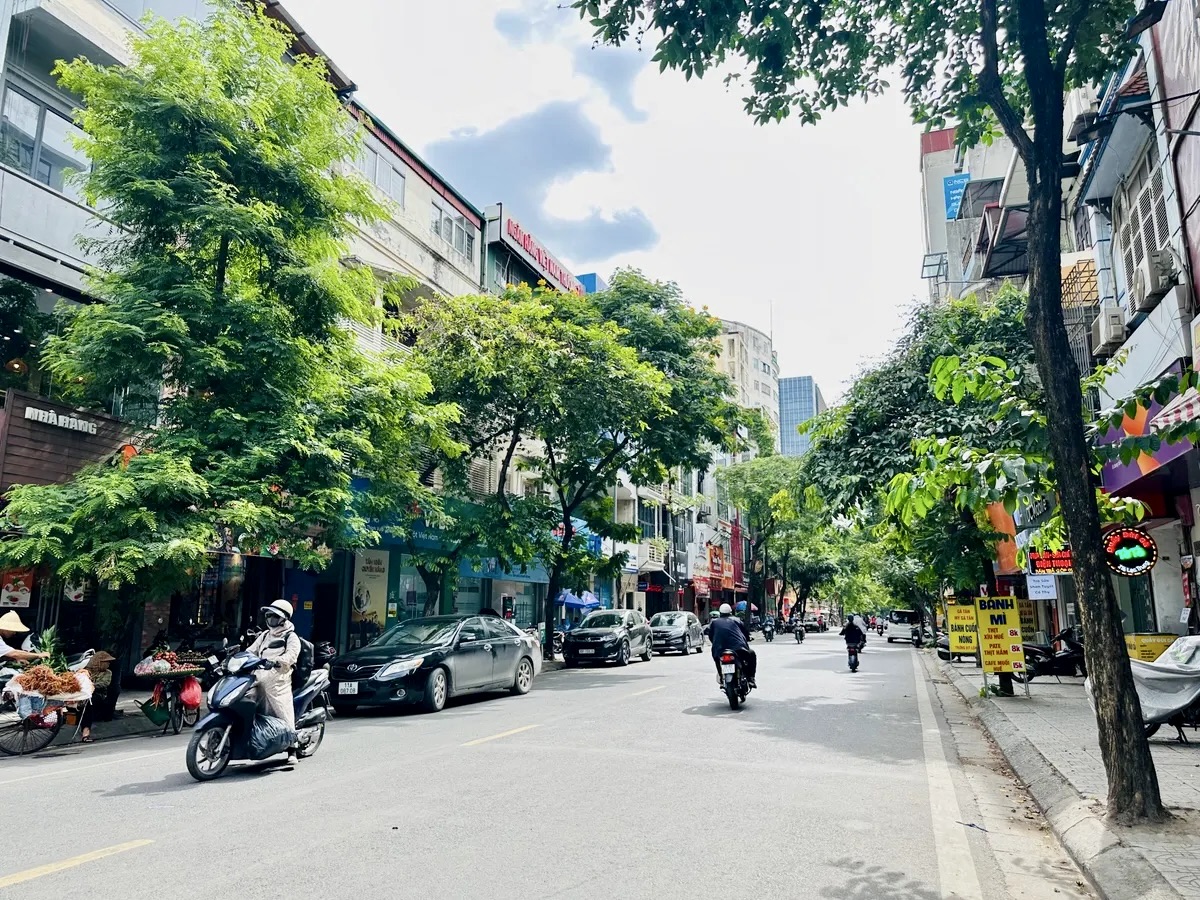 Siêu Phẩm nhà phố Lạc Trung - Thanh Nhàn, Gara 2 ô tô, ngõ nông, 75m², 6 tầng, MT 5.8m
