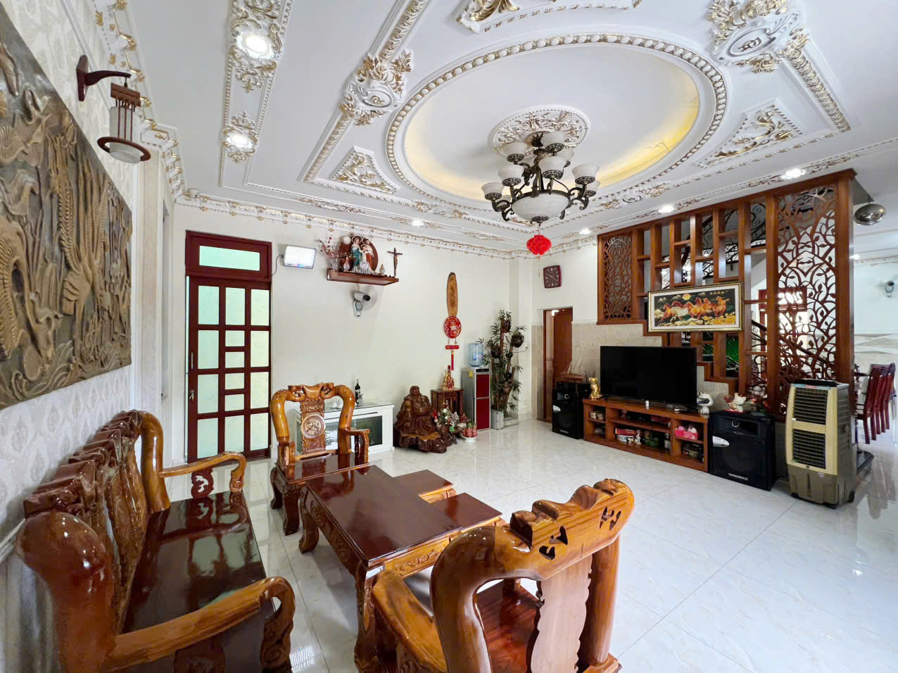 Bán biệt thự sân vườn, diện tích 480m2, ngang 12m, Giảm 11 tỷ, kinh doanh đa ngành, Hiệp Bình Phước, Thủ Đức, 21.5 tỷ