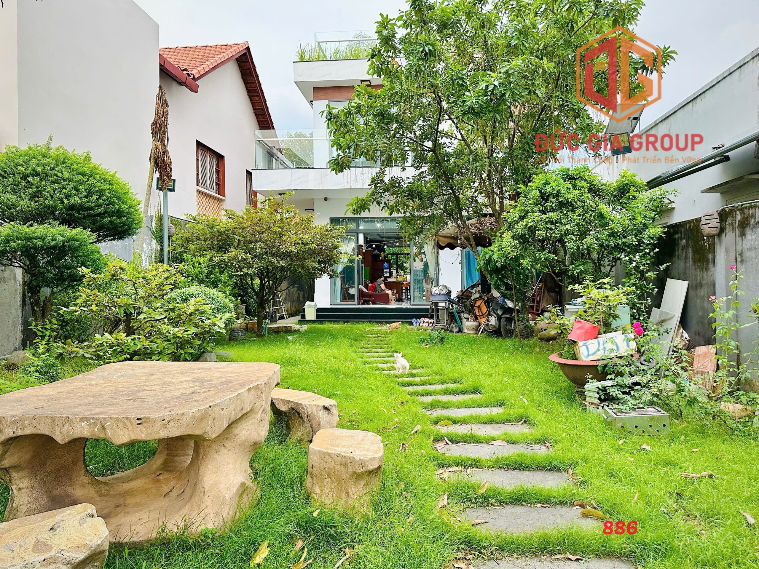 Bán biệt thự view sông, siêu sang, P. Thống Nhất, gần khu D2D, giá tốt!