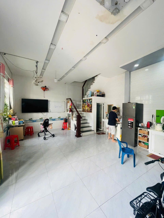 Siêu phẩm nhà ngang 7m2 bề thế tại Quận Tân Phú, cách vài bước chân ra MT đường