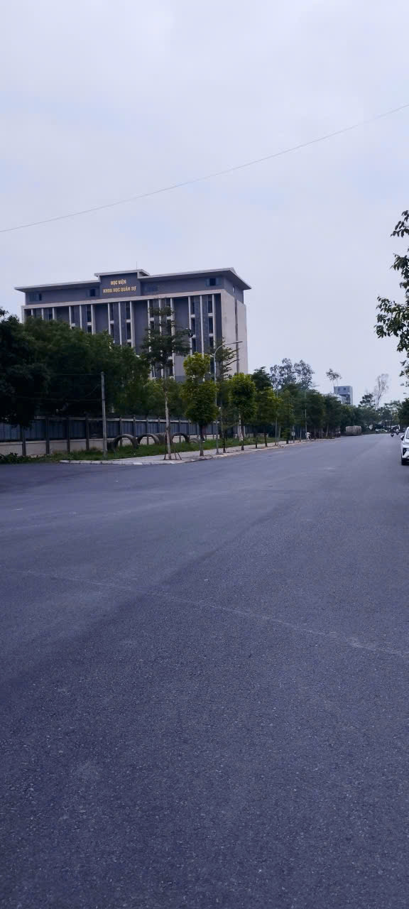 42m2 LÔ GÓC 3 THOÁNG, Ô TÔ NGỦ TRONG ĐẤT, KHU QUÂN ĐỘI PHÂN LÔ, GIÁ ĐẦU TƯ.