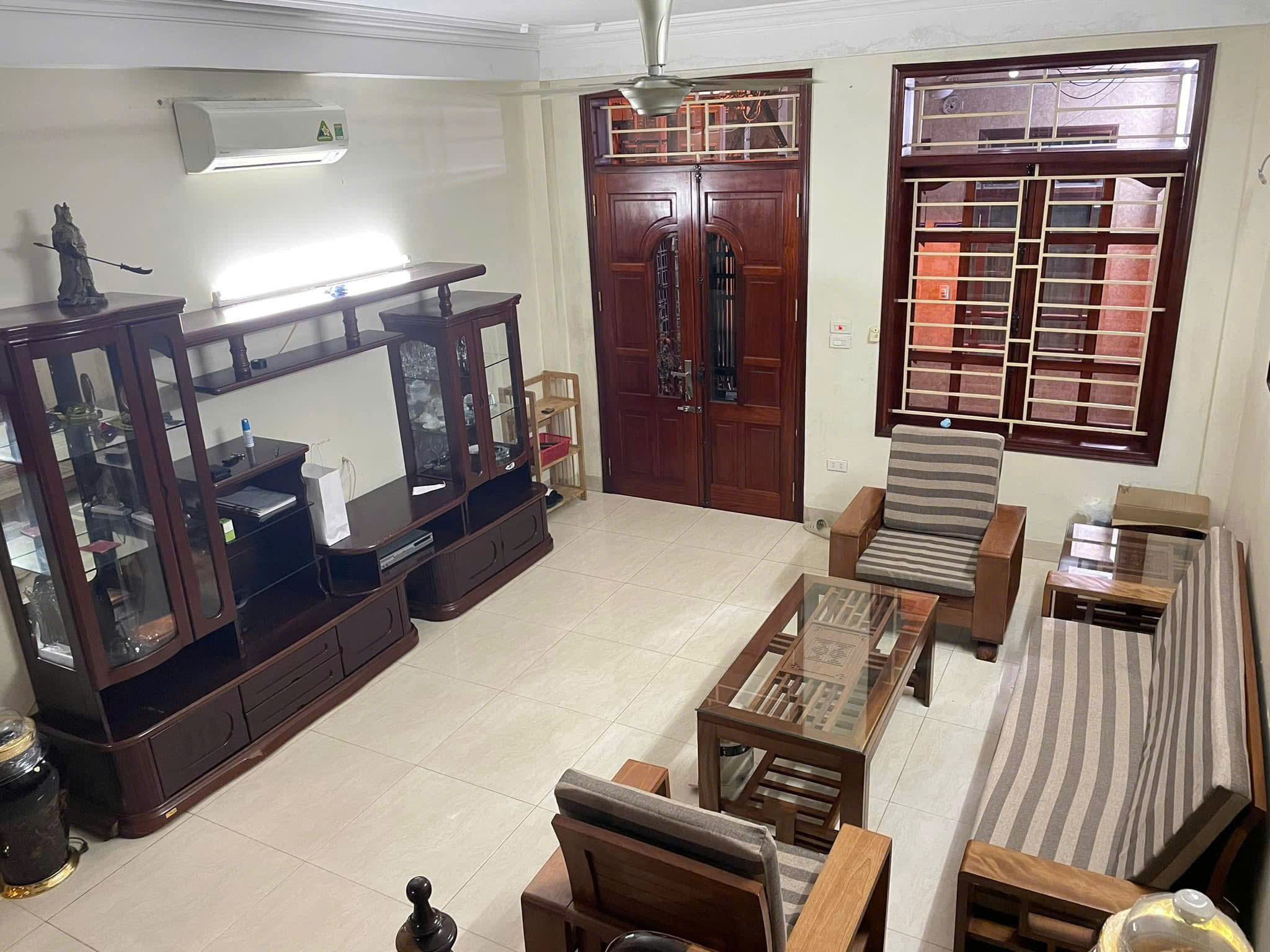 Cho thuê nhà ngõ 175 Định Công, 60m2 x 4 tầng, 4 ngủ to, KD online, ở gđ, nhóm đi làm