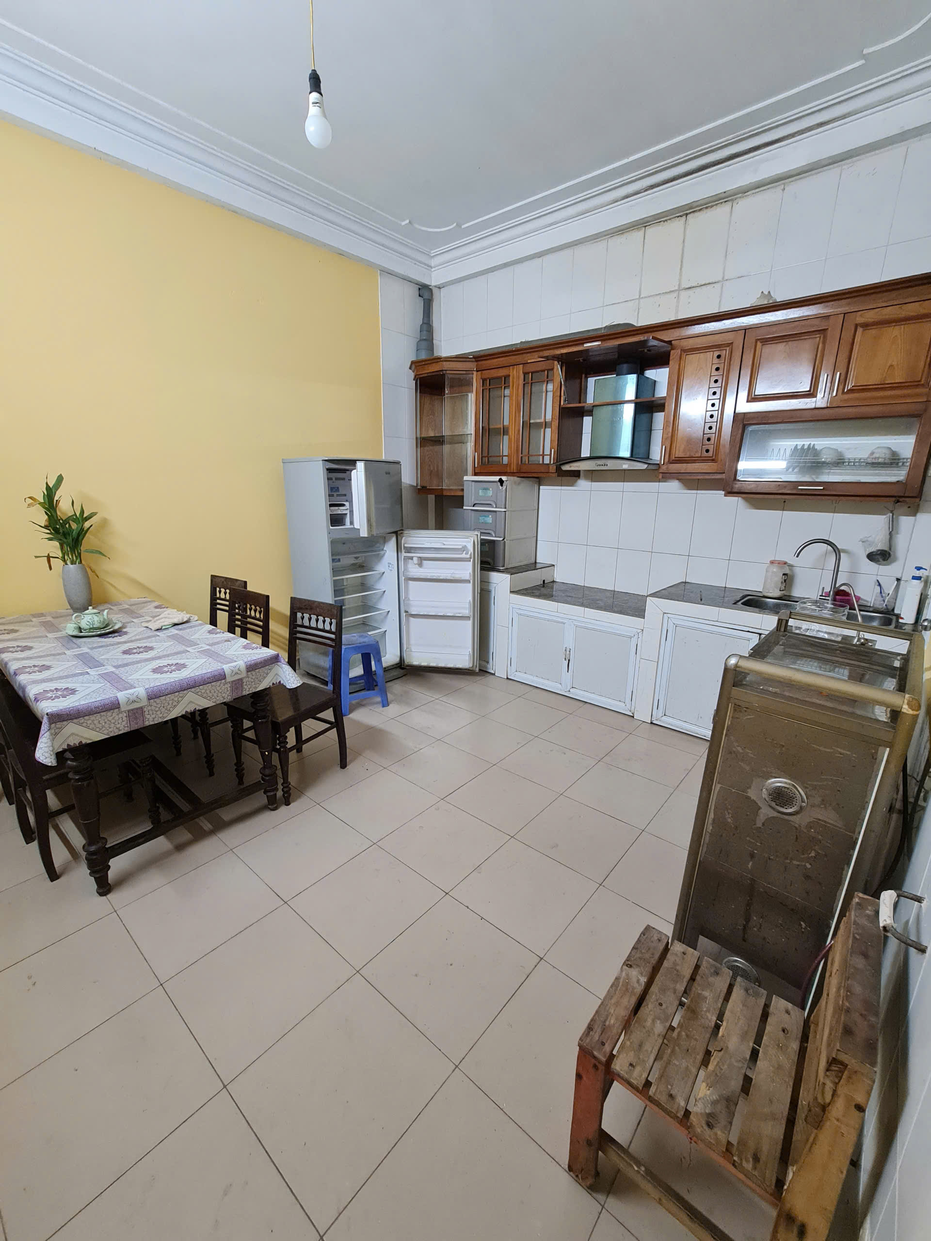 Cho thuê nhà ngõ 160 Hoàng Mai, 60m2 x 2,5 tầng - 3pn - 2wc 9 triệu/th