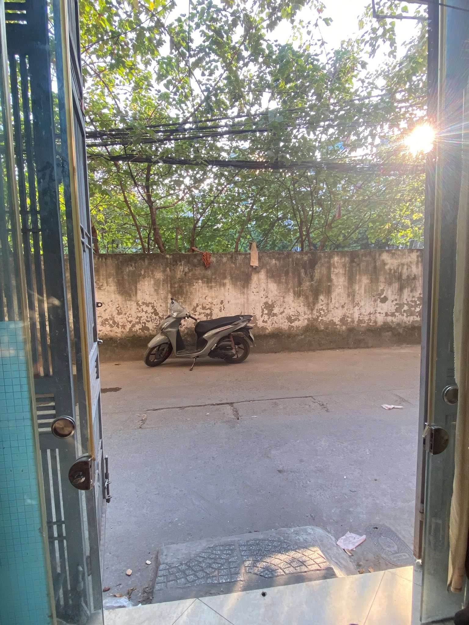 Cho thuê nhà Trương Định ngõ ô tô, 4 tầng, 30m2, 2pn, 9 triệu
