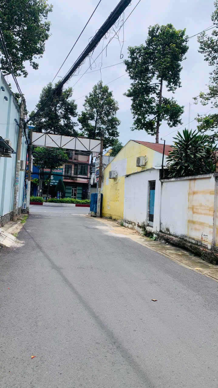 Bán đất SR, TC đường nhựa 6m thông, gần siêu thị GO, chỉ 3tỷ850