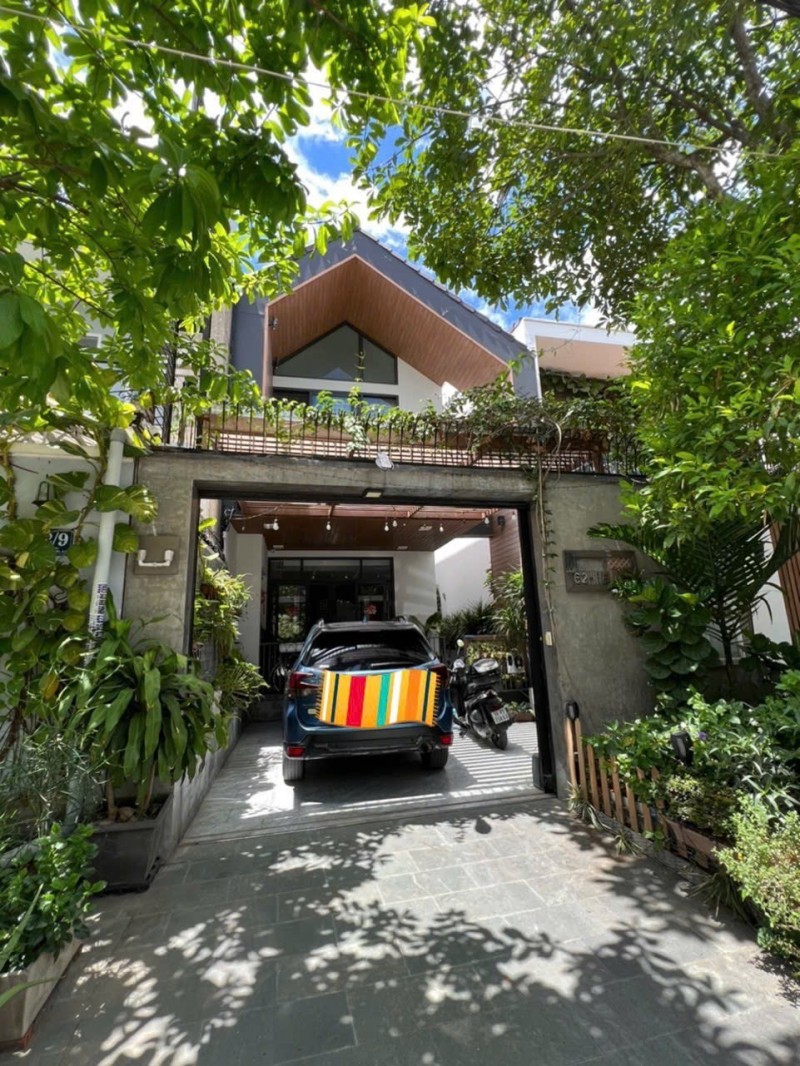 Bán nhà Biệt Thự Phố Thủ Đức, đường Số 27, 156m2, 3 tầng, 4PN, SH, giá 17.3 tỷ. LH: 0933125879
