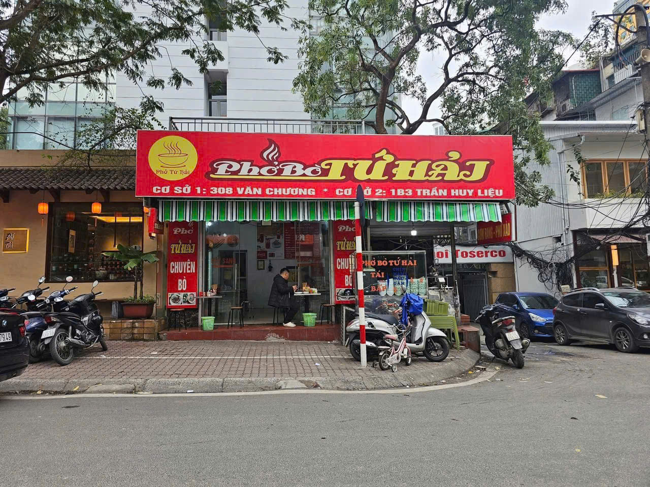 CHO THUÊ MẶT BẰNG KINH DOANH TRUNG TÂM QUẬN CẦU GIẤY HÀ NỘI Diện tích: 120m2 Mặt tiền: 8m