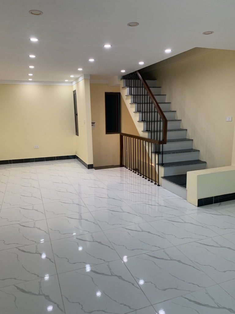 Bán nhà Ngọc Lâm, Long Biên 39m nhỉnh 7 tỷ(TL)