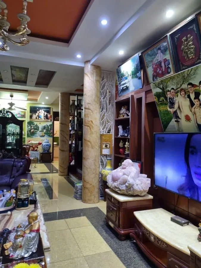 Bán BT VIP, mặt đường đôi KĐT Văn Quán, Hà Đông, KD đỉnh, 3 bước ra Hồ Văn Quán, vỉa hè rộng, 210m, 4T, mt:10m