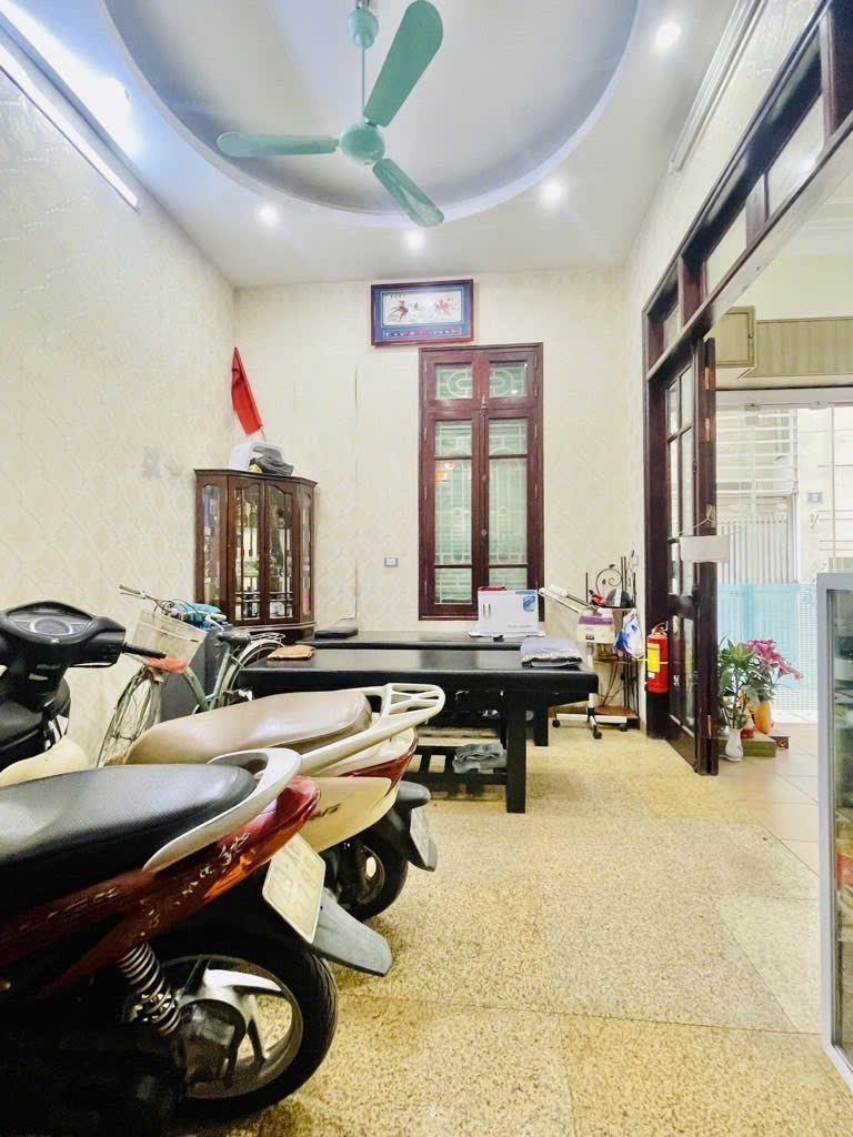 Kim ngưu bán nhà 4 tầng dân xây ô tô kinh doanh 10M ra phố hai bà trưng