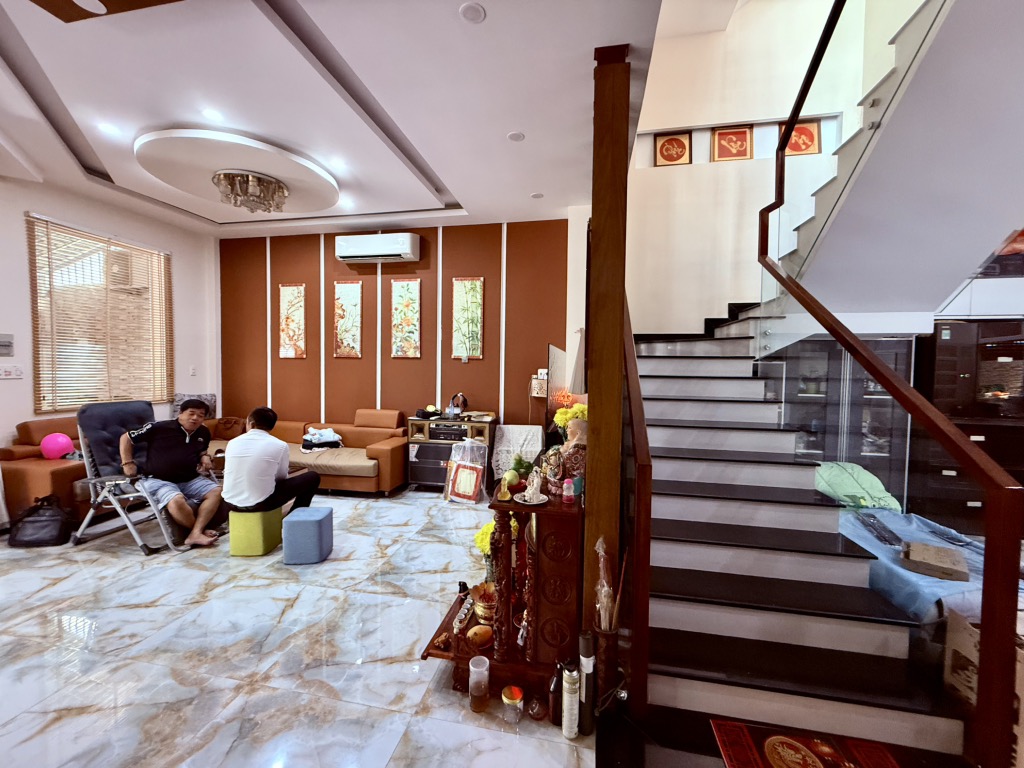 ĐƯỜNG SỐ 7 – 140M² – 14.5 TỶ – P.7, Q.8 – BIỆT THỰ LÔ GÓC 2 MẶT TIỀN – VỈA HÈ ĐÁ BÓNG – KDC BÌNH ĐIỀN