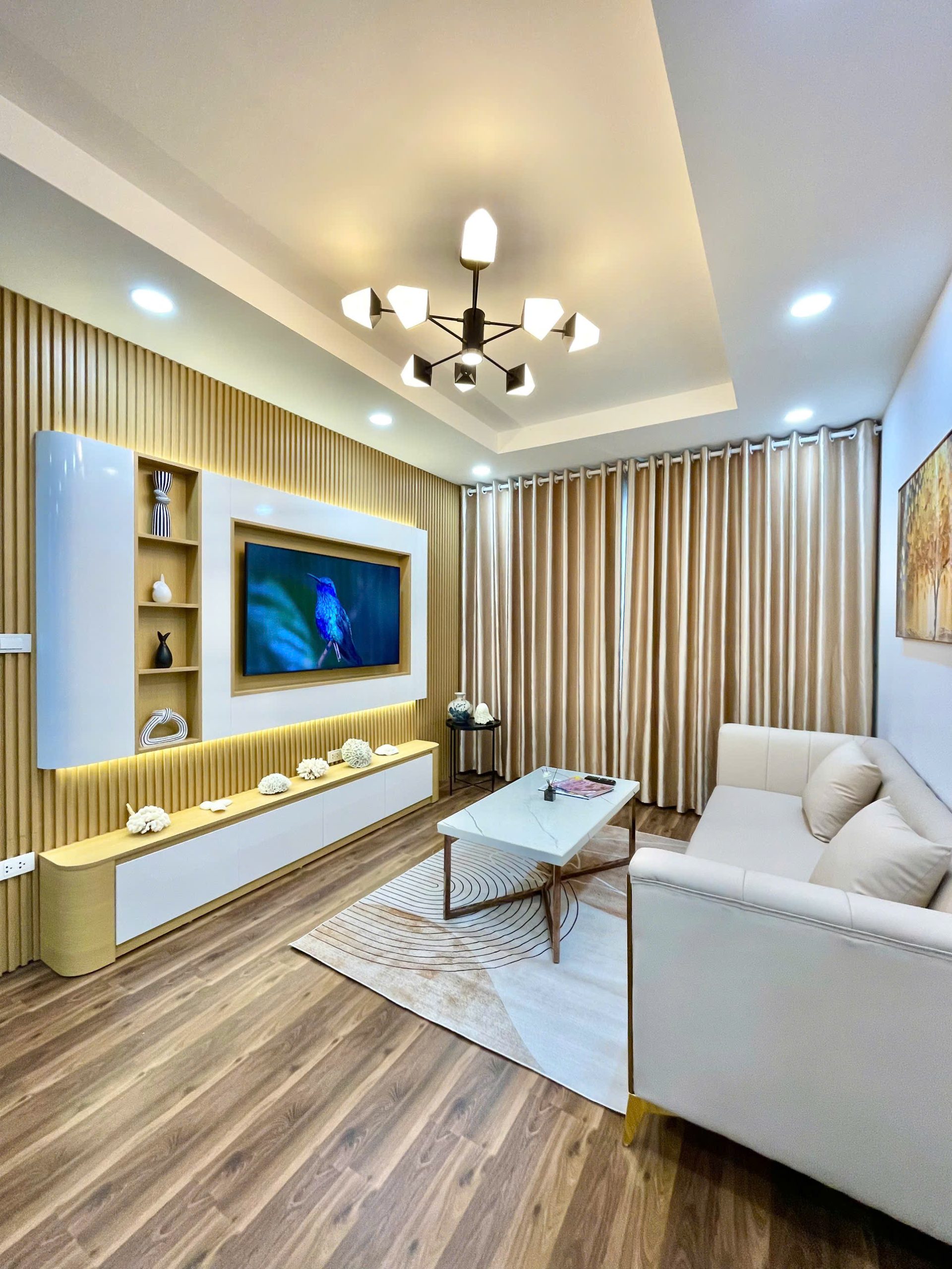 Tìm chủ mới cho căn 2 ngủ Goldmark-Full nội thất