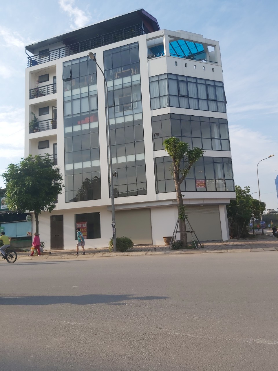 Cho thuê T O À VĂN PHÒNG-M.P Ngô Xuân Quảng.Gia Lâm, Hà Nội, 110m2x8T, thang máy, tầng hầm, PCCC vị trí trung tâm Lõi