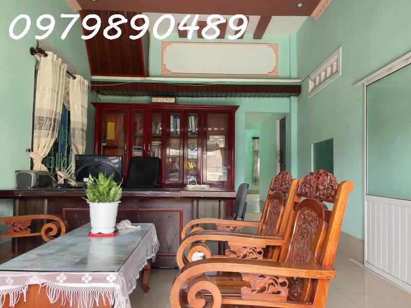 Cần bán nhà mặt tiền Nguyễn Chí Thanh – Hải Châu, 82 m2, 3 tầng, giá hơn 8 tỷ