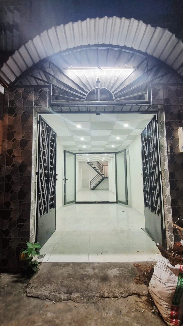 BÁN NHÀ ĐẸP ÂU DƯƠNG LÂN – P.2, Q.8 – HẺM XE HƠI TỚI NHÀ – 5.25 TỶ!