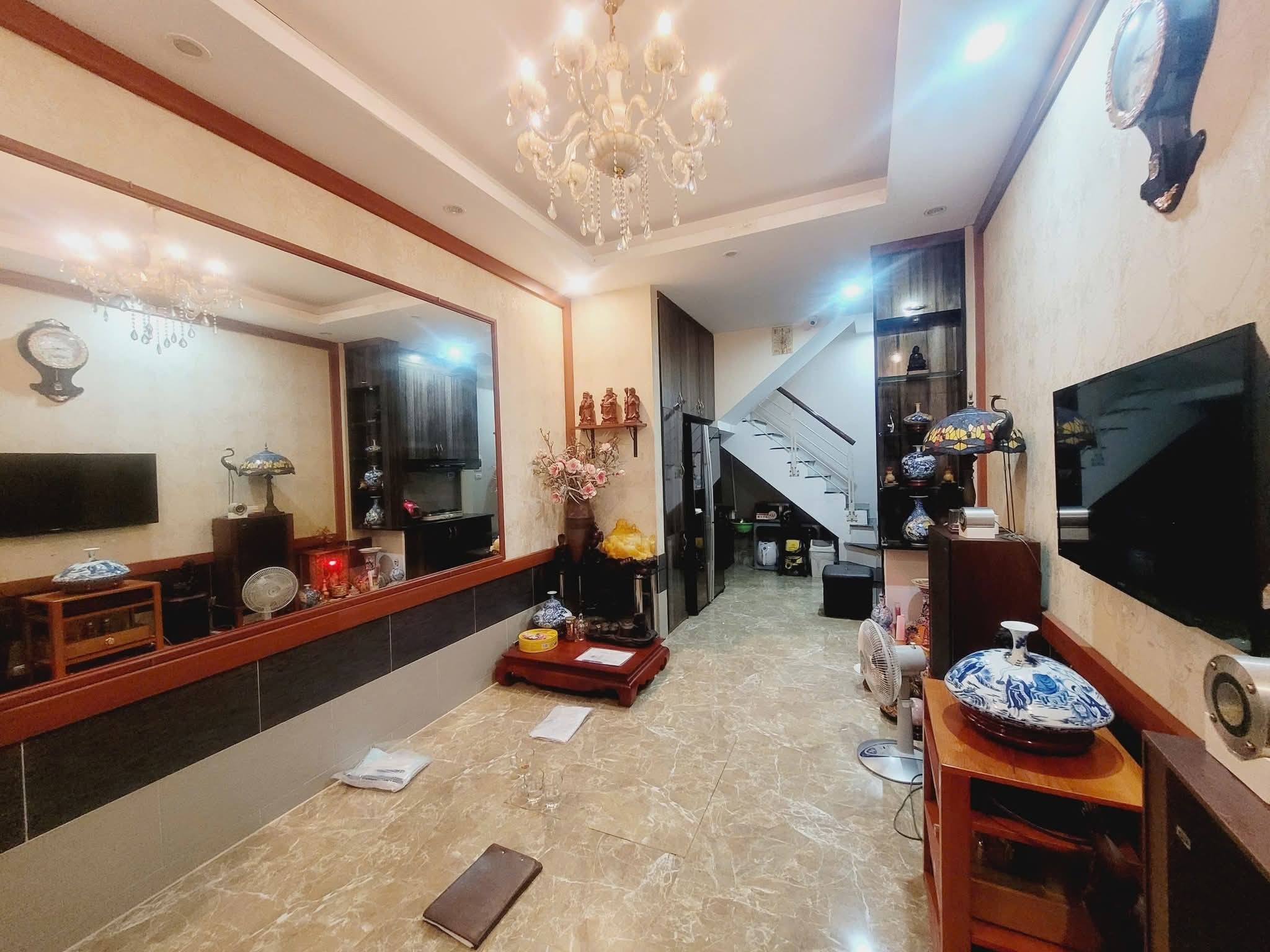 BÁN NHÀ TÔN ĐỨC THẮNG ĐỐNG ĐA NHÀ ĐẸP Ở LUÔN NGÕ RỘNG THOÁNG 5 TẦNG 7,5 TỶ