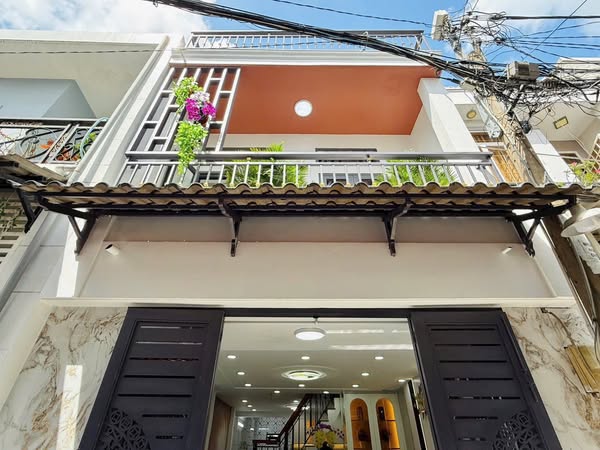 Nhà Đúc 2 Tầng View Sân Bay Chỉ 4.25 Tỷ