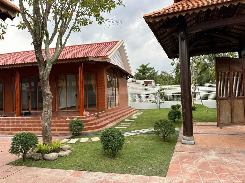 Giảm 300 triệu bán nhanh trong tuần nhà vườn 12x18m giá 1,48 tỷ SHR gần chợ Bình Điền đường ô tô 7m