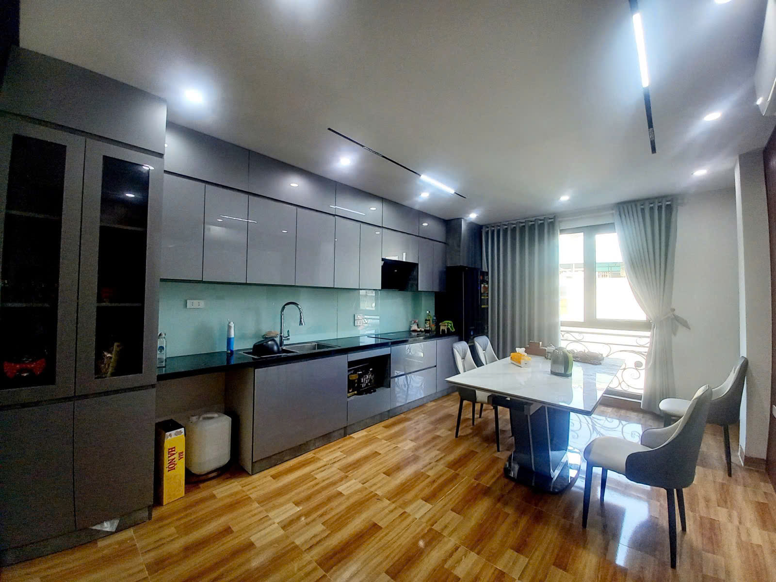 Hiếm! Nhà đẹp Hoàng Hoa Thám, Ba Đình – 55m², 4 tầng, lô góc 2 mặt thoáng – 8.6 tỷ ! lh 0326213286