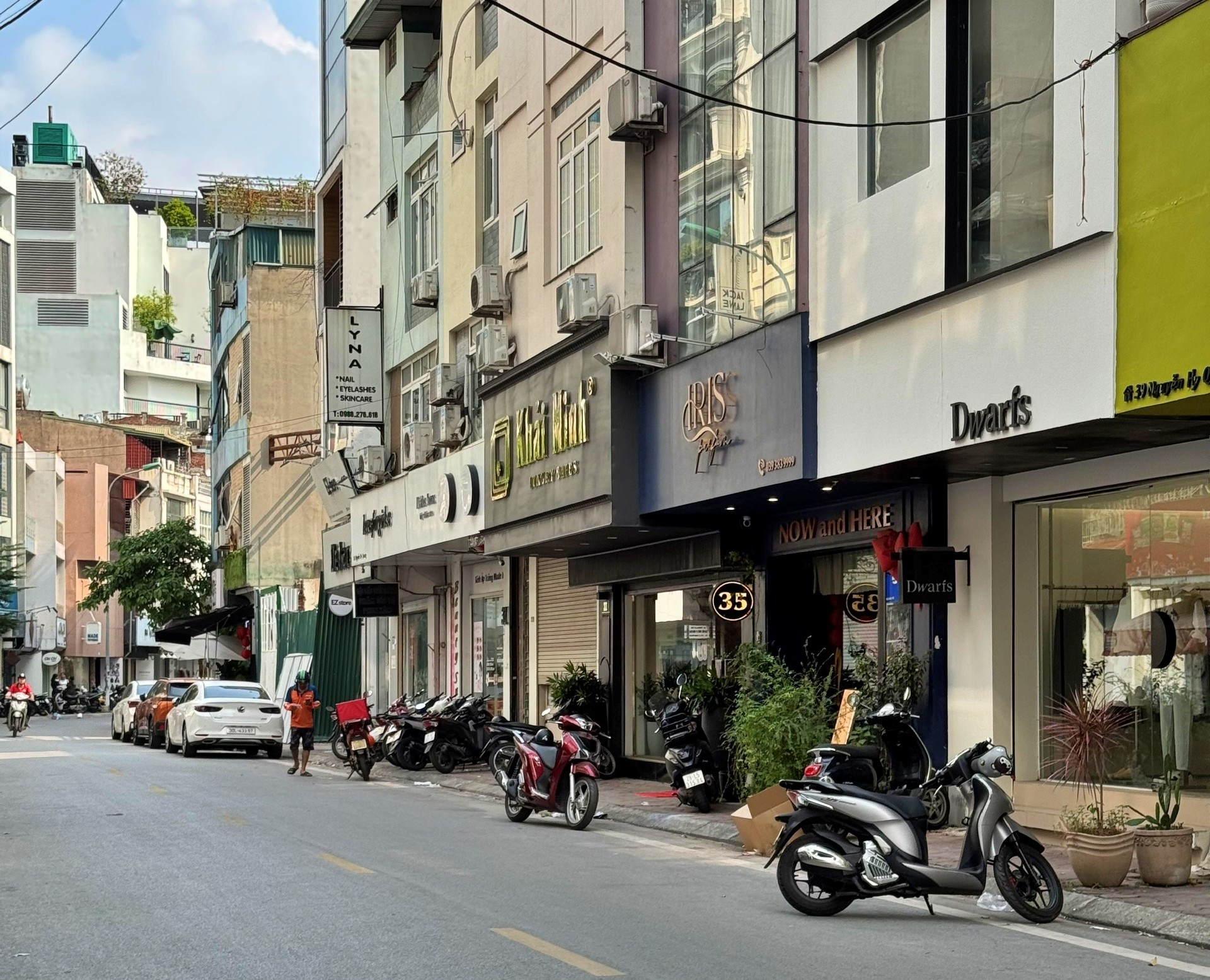 Bán nhà 5 tầng, đẹp, ở luôn, MP Trung Yên 3 - Trung Hoà, 90m2, mặt tiền: 5m, 35,9 tỷ