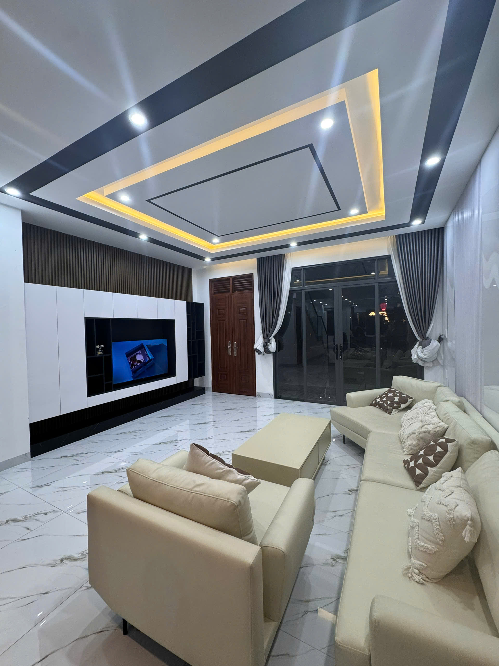 CHO THUÊ BIỆT THỰ VƯỜN CAO CẤP TẠI ECOGARDEN – KHÔNG GIAN SỐNG XANH ĐẲNG CẤP