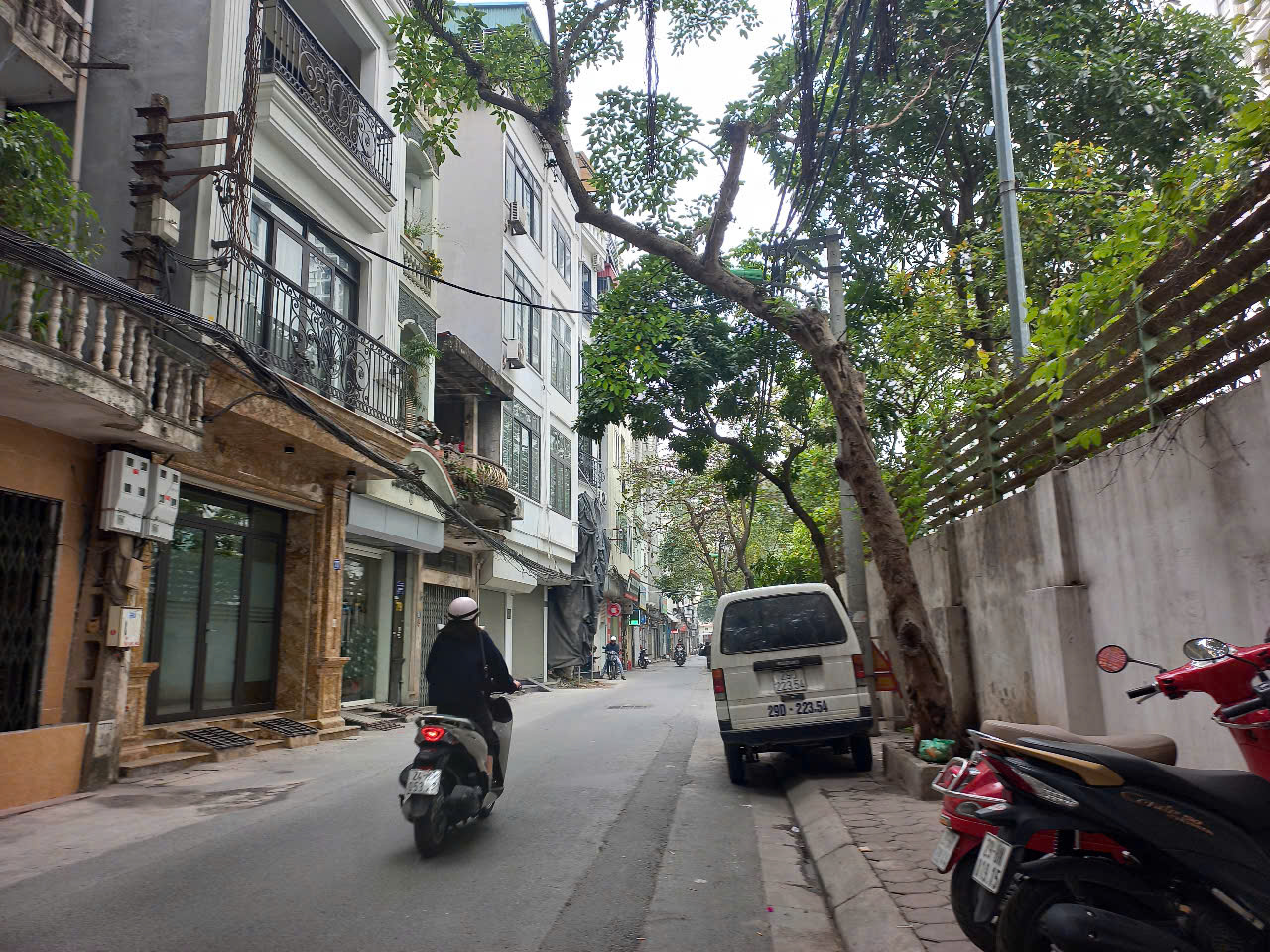 BÁN NHÀ MẶT THANH XUÂN, VỈA HÈ KINH DOANH, LÔ GÓC 3 THOÁNG, DT79M2 MT5.5M NHỈNH 20 TỶ