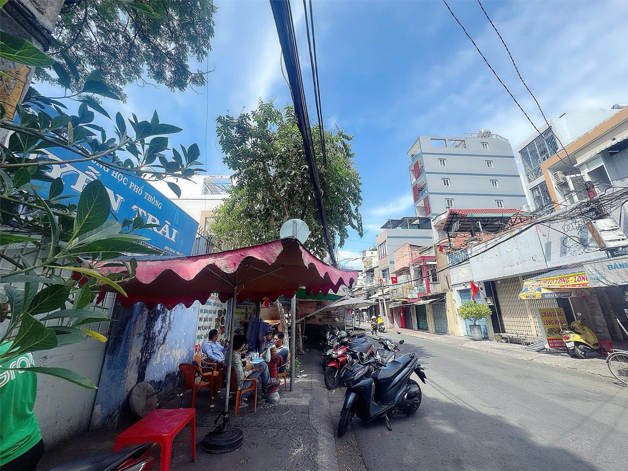 CHÍNH CHỦ CHƯA QUA ĐẦU TƯ - MẶT TIỀN KINH DOANH VIP NHẤT ĐƯỜNG XÓM CHIẾU, QUẬN 4 - GIANG GIANG: 0901611116
