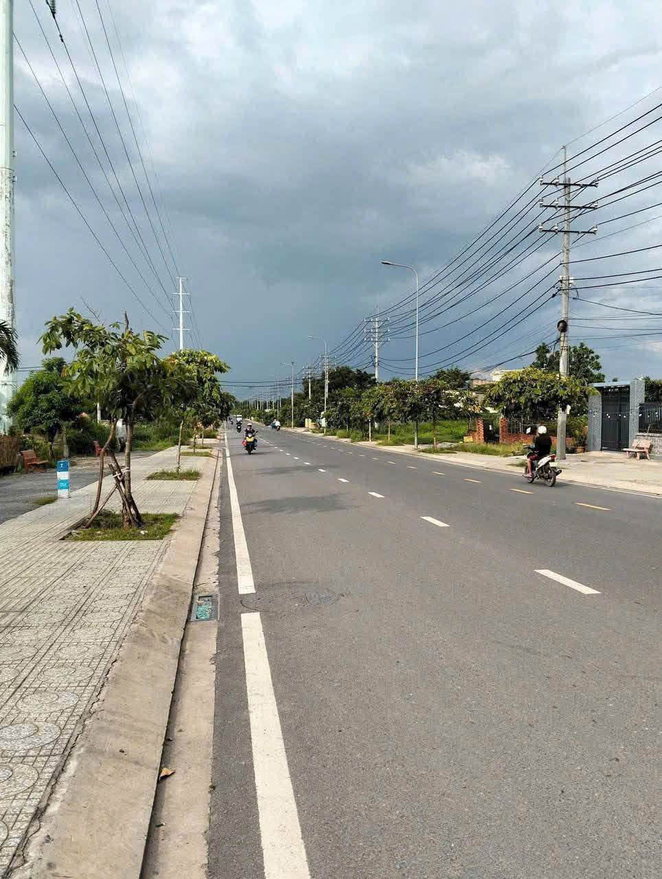 BÁN NHÀ (9.4x29) XƯỞNG MẶT TIỀN ĐƯỜNG 40M – TÂN HIỆP 9, HÓC MÔN