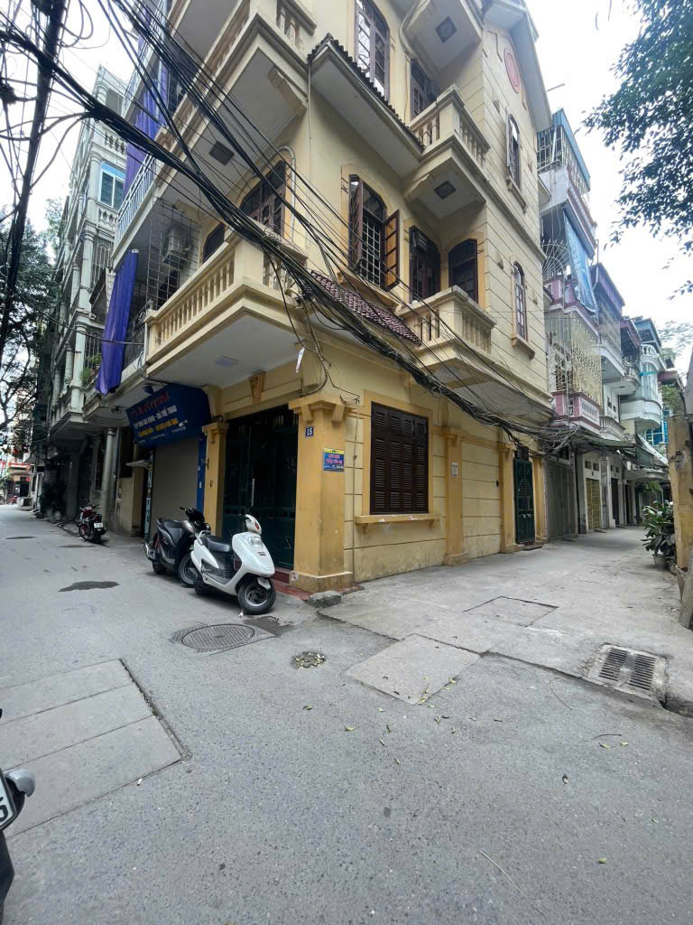 Lạc Long Quân - dân xây -ngõ thông - oto tránh - kinh doanh - giá nhỉnh 11 tỷ.