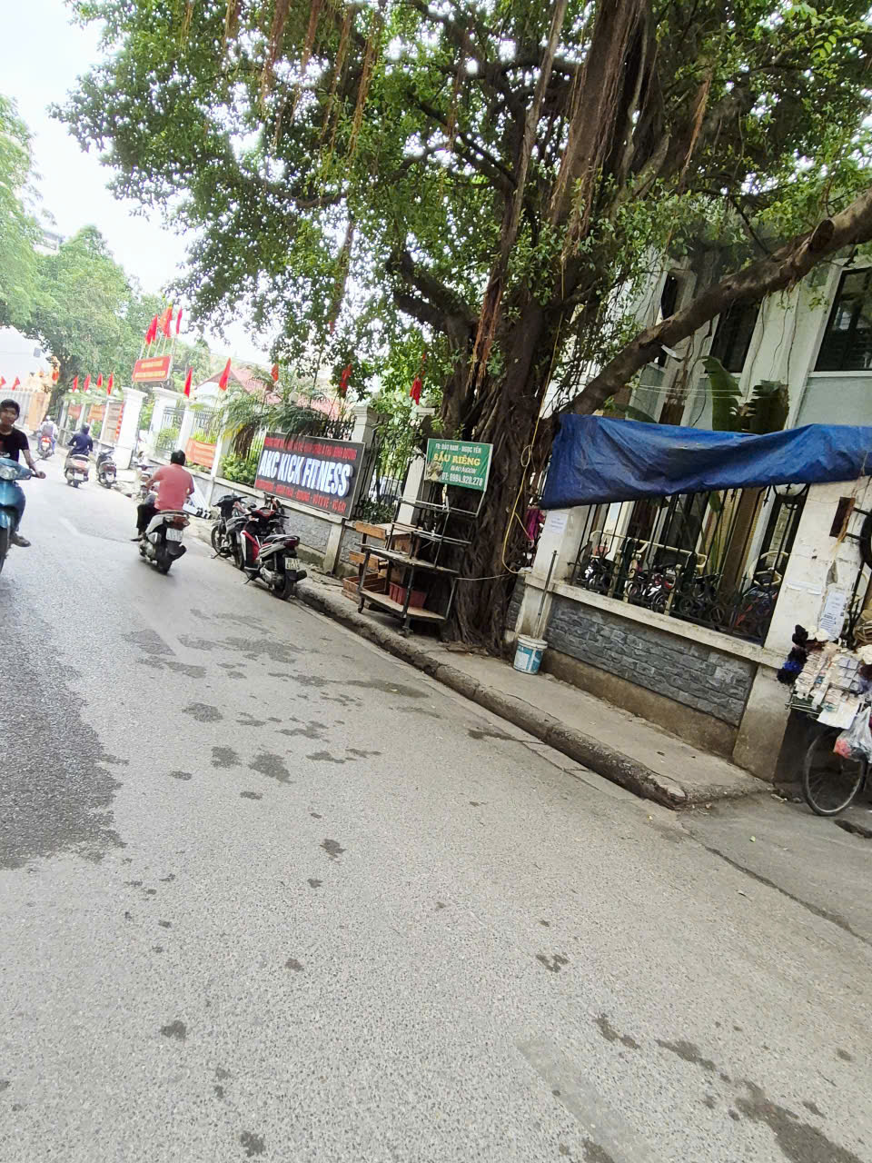 BÁN NHÀ CẤP 4 LÔ GÓC 74M , 2 MẶT THÔNG, KINH DOANH ĐỈNH CAO, QUAN NHÂN, THANH XUÂN