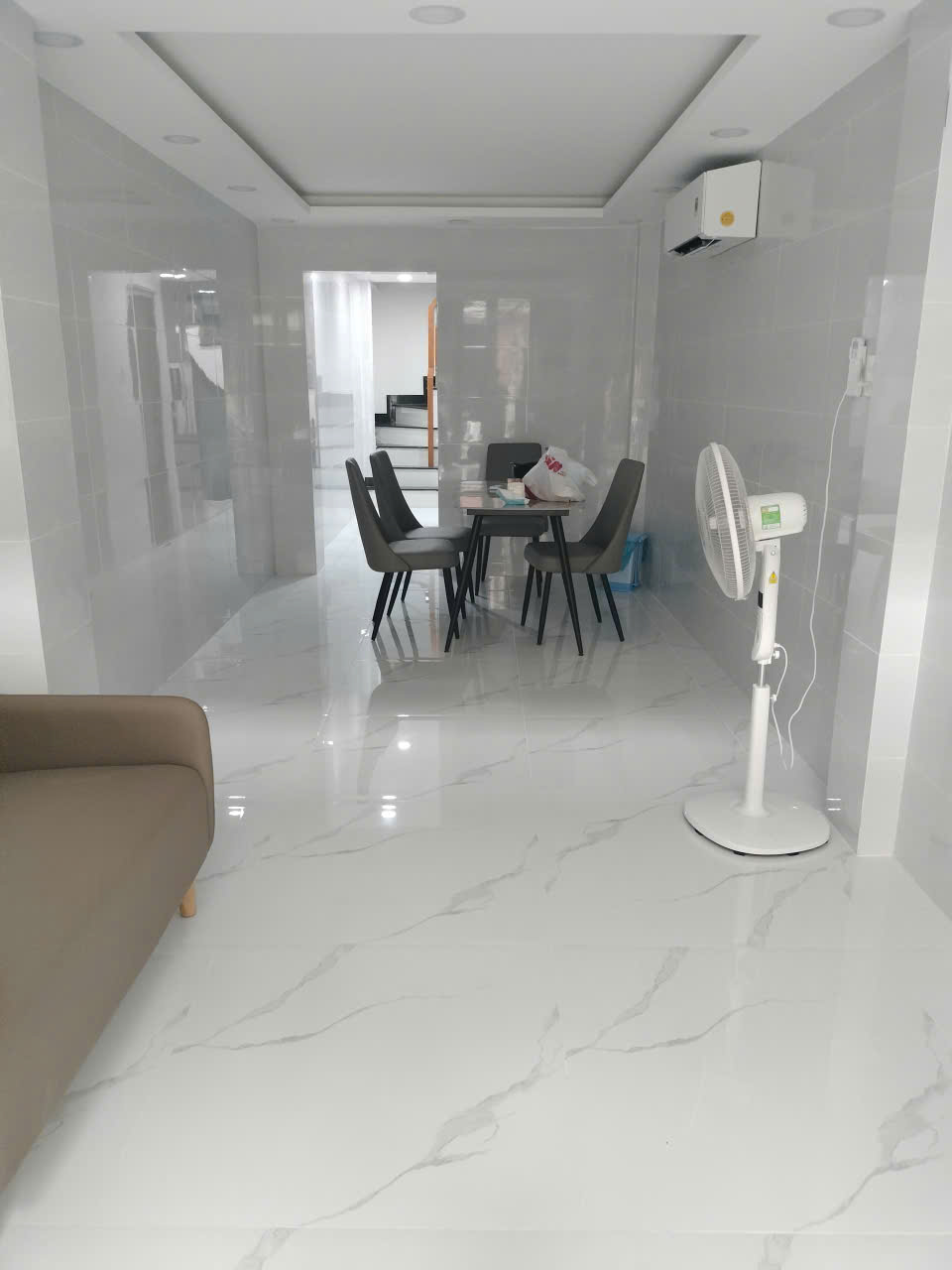 Bán nhà 5 tầng, mặt tiền Nhật Tảo, Quận 10 - Nhà mới, nội thất cao cấp, Mua vào ở ngay