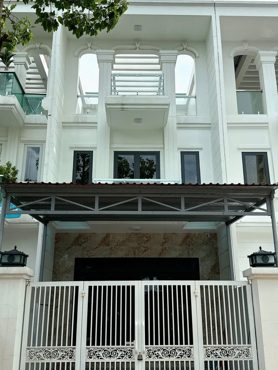 Cho thuê nhà 1 trệt 2 lầu khu đô thị Hưng Phú,Bến Tre