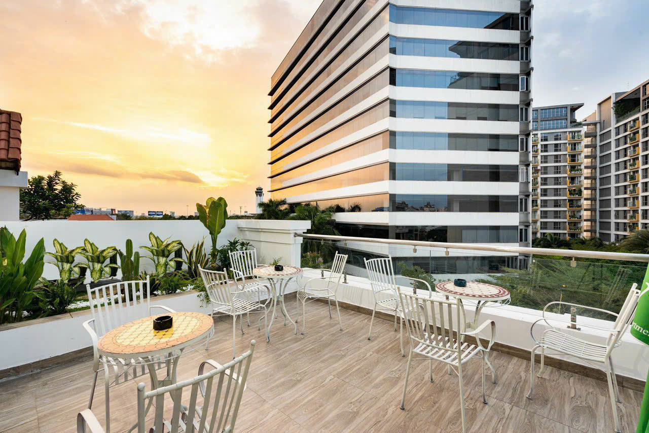 Chính chủ cần Bán Khách sạn Siêu đẹp, Khu sân bay, Phường 2, Tân Bình.8,65m x 15,35m 1 Hầm + 6 Tầng 31 Phòng giá bán 52 tỷ + MCCT