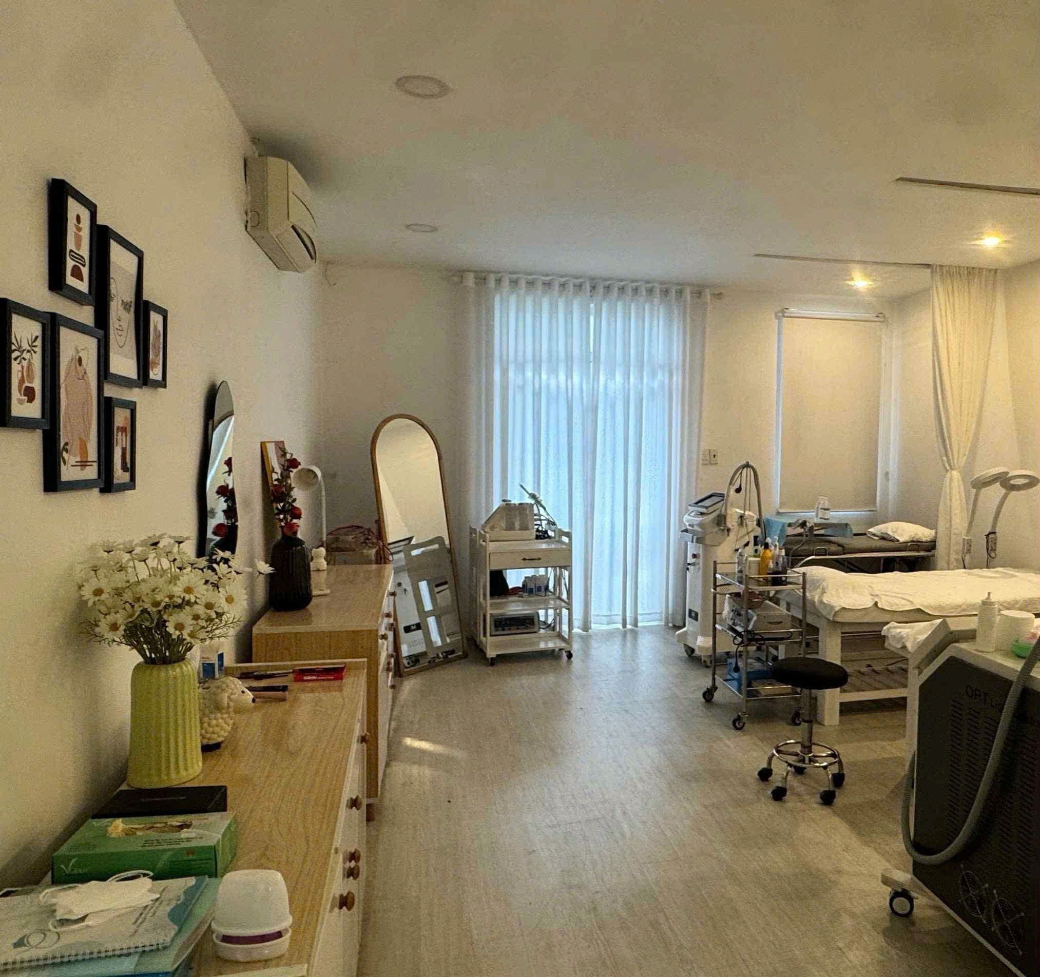 CHÍNH CHỦ Sang nhượng SPA tâm huyết ngay mặt tiền Nguyễn Thị Thập, Quận 7 - Giá tốt, vào làm ngay!
