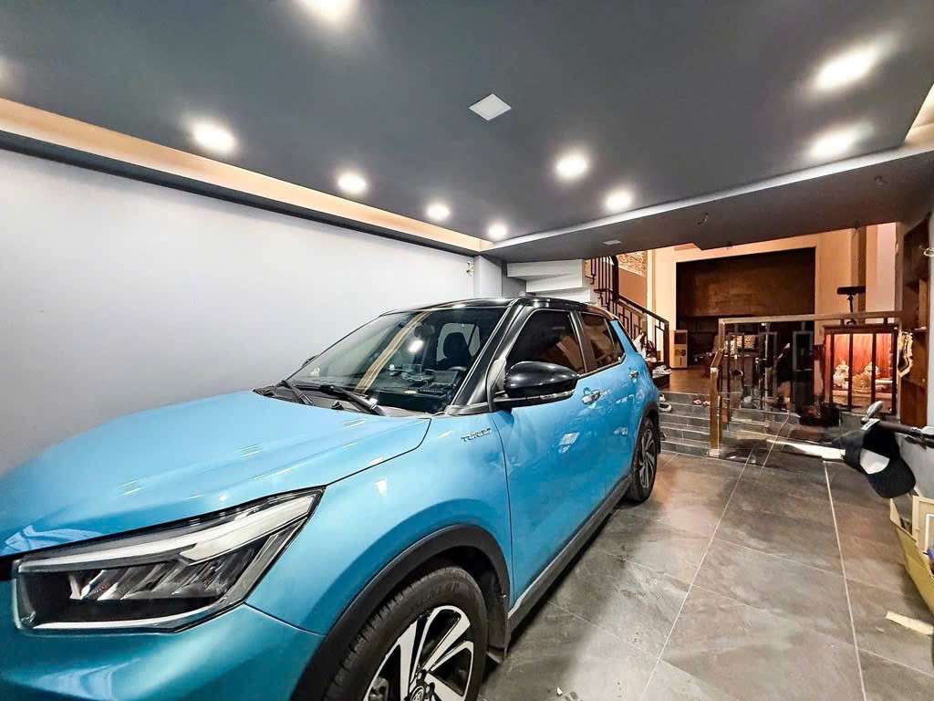 BÁN NHÀ 5 TẦNG GARA, DƯƠNG QUẢNG HÀM P6 GÒ VẤP - THANG MÁY - FULL NỘI THẤT GỖ 9.X TỶ