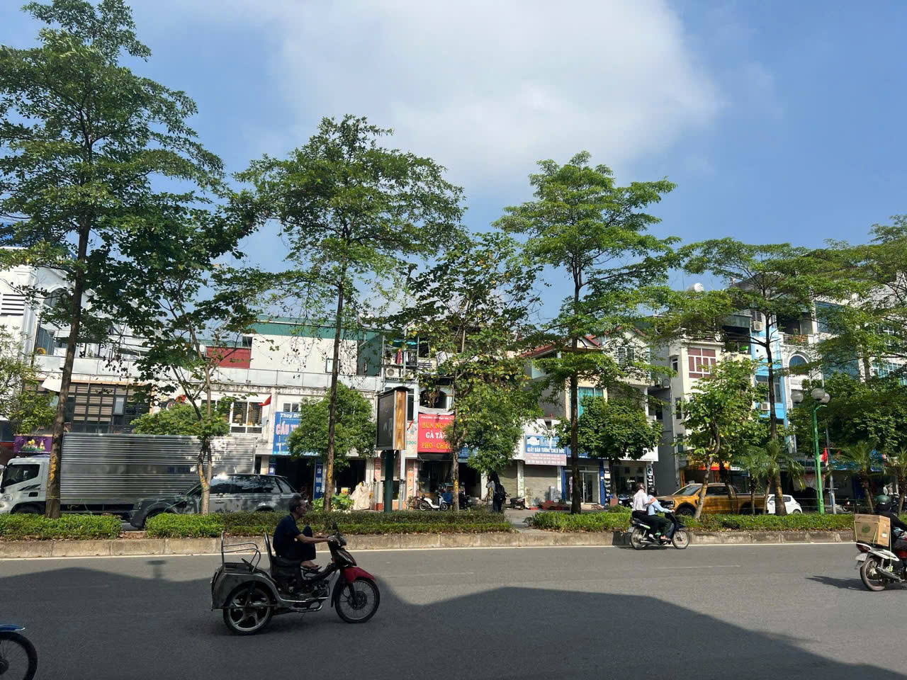 BÁN NHÀ MẶT PHỐ NGUYỄN VĂN CỪ – LONG BIÊN-170M² – KINH DOANH ĐỈNH – 37 TỶ Vị trí mặt phố siêu hiếm – kinh doanh cực