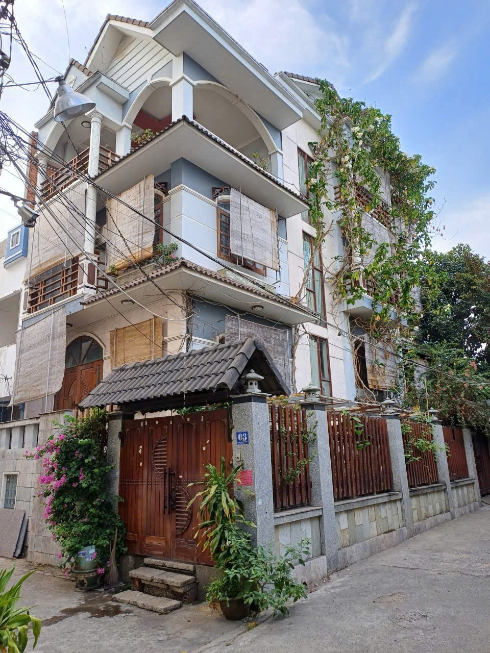 Bán nhà hẻm xe hơi Q.2, Bình Trưng Tây, đường số 8, 164m2, 4 tầng, 5PN, SH, giá 12.5 tỷ, hướng Tây Nam. LH: 0902658927