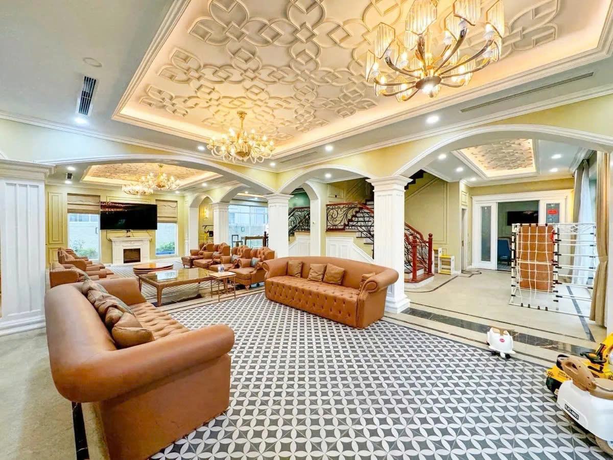 Bán Biệt Thự Vinhomes Riverside Hướng Dương, Long Biên 415m2 mặt tiền 18m.